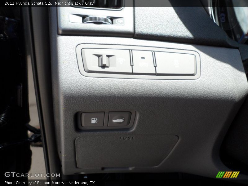 Midnight Black / Gray 2012 Hyundai Sonata GLS