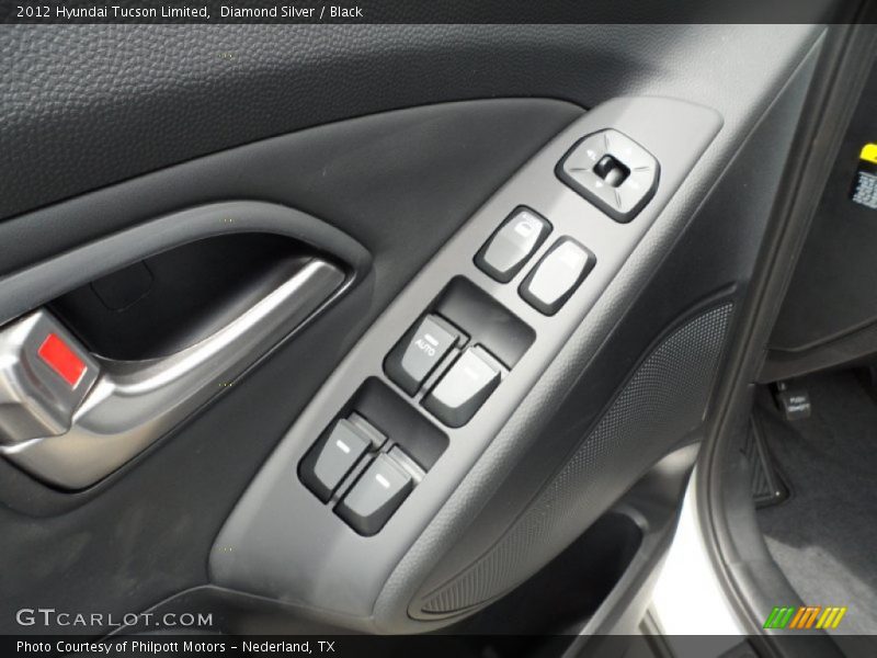 Diamond Silver / Black 2012 Hyundai Tucson Limited