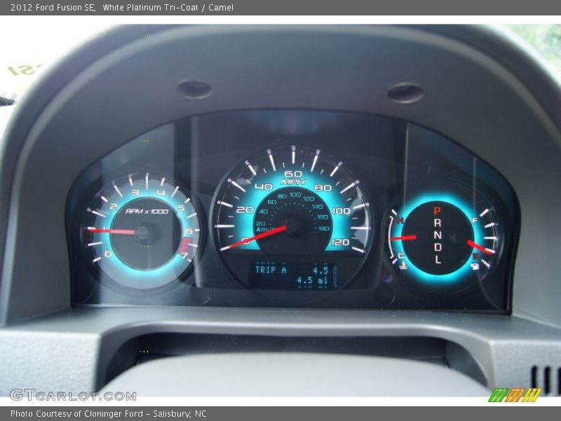 White Platinum Tri-Coat / Camel 2012 Ford Fusion SE