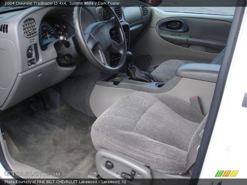 Summit White / Dark Pewter 2004 Chevrolet TrailBlazer LS 4x4