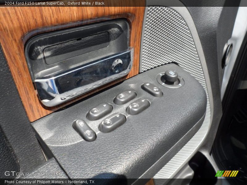 Oxford White / Black 2004 Ford F150 Lariat SuperCab