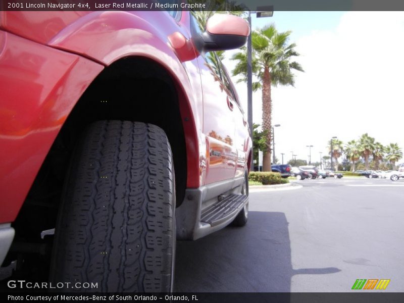 Laser Red Metallic / Medium Graphite 2001 Lincoln Navigator 4x4