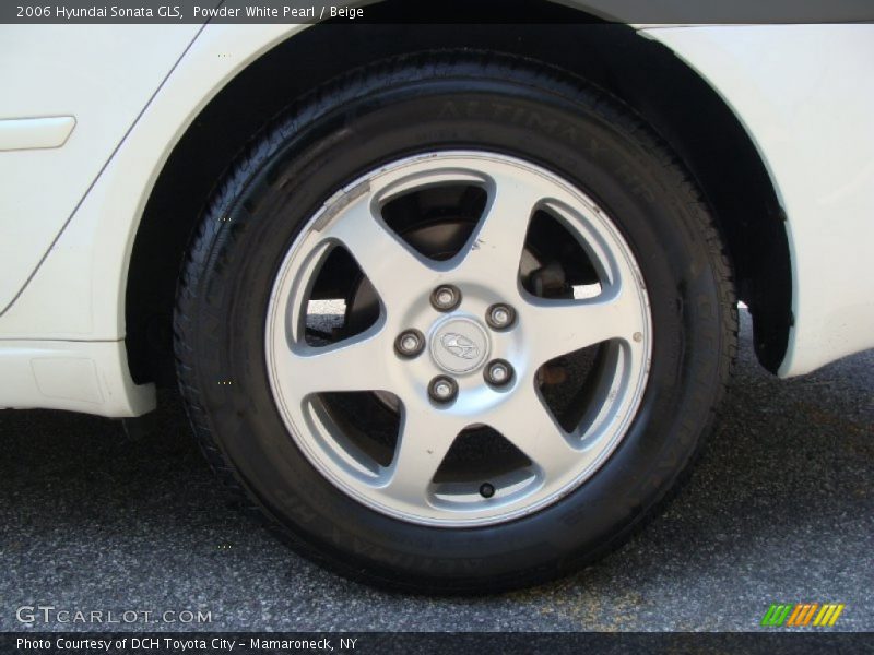 Powder White Pearl / Beige 2006 Hyundai Sonata GLS
