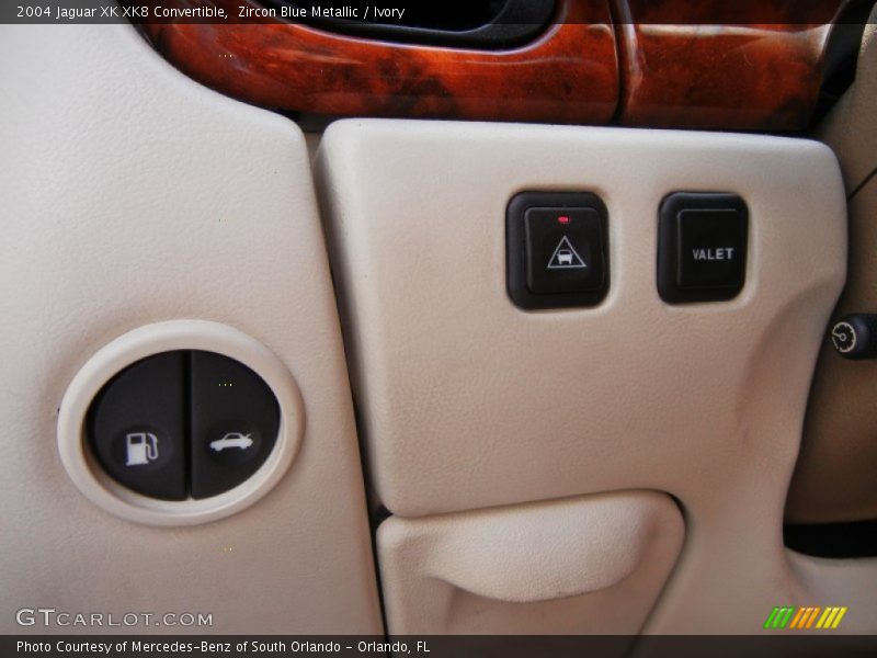 Zircon Blue Metallic / Ivory 2004 Jaguar XK XK8 Convertible