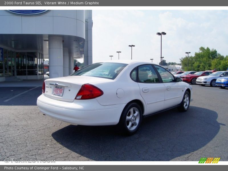 Vibrant White / Medium Graphite 2000 Ford Taurus SES
