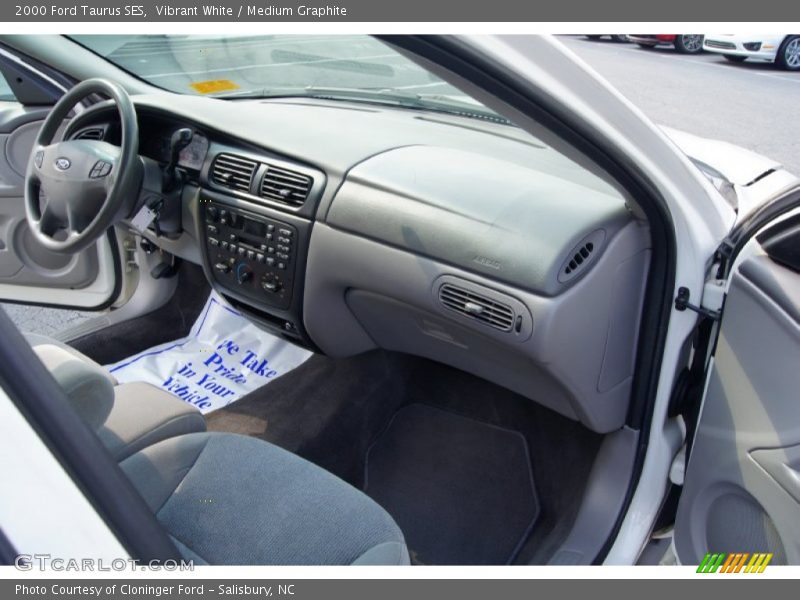 Vibrant White / Medium Graphite 2000 Ford Taurus SES