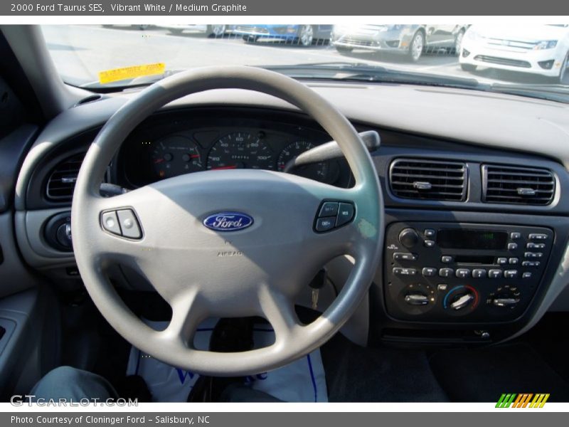 Dashboard of 2000 Taurus SES
