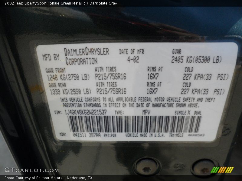 Shale Green Metallic / Dark Slate Gray 2002 Jeep Liberty Sport