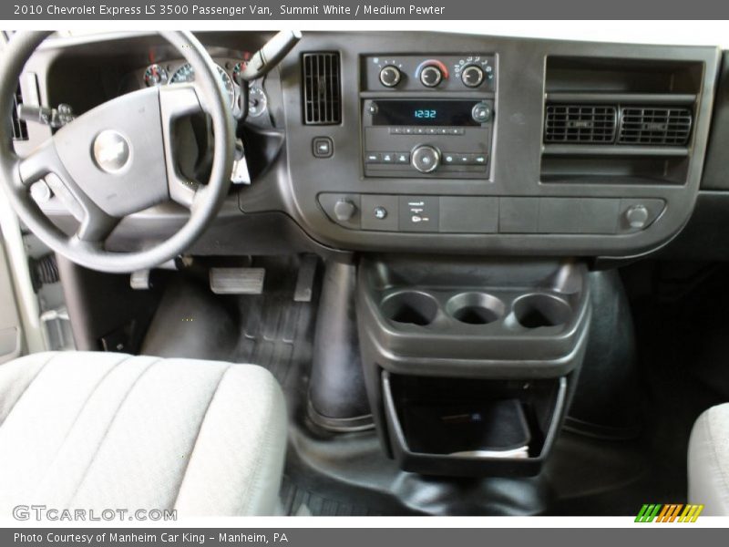 Summit White / Medium Pewter 2010 Chevrolet Express LS 3500 Passenger Van