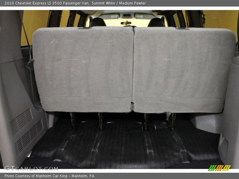 Summit White / Medium Pewter 2010 Chevrolet Express LS 3500 Passenger Van