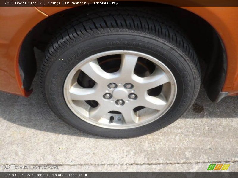 Orange Blast Pearlcoat / Dark Slate Gray 2005 Dodge Neon SXT