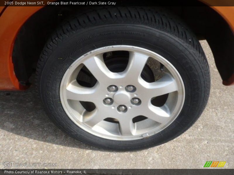 Orange Blast Pearlcoat / Dark Slate Gray 2005 Dodge Neon SXT