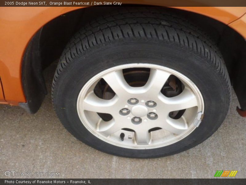 Orange Blast Pearlcoat / Dark Slate Gray 2005 Dodge Neon SXT