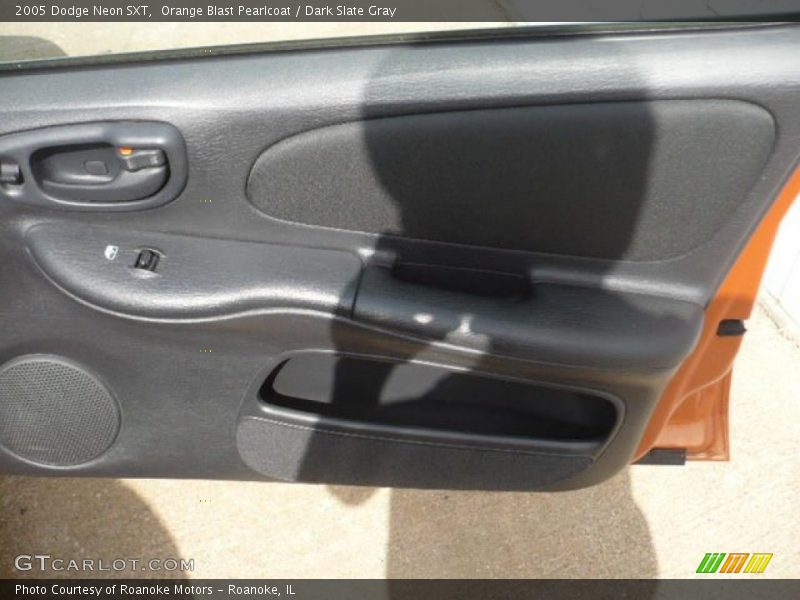 Orange Blast Pearlcoat / Dark Slate Gray 2005 Dodge Neon SXT