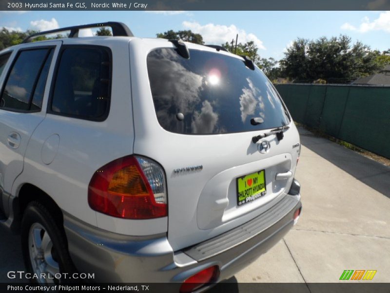 Nordic White / Gray 2003 Hyundai Santa Fe GLS