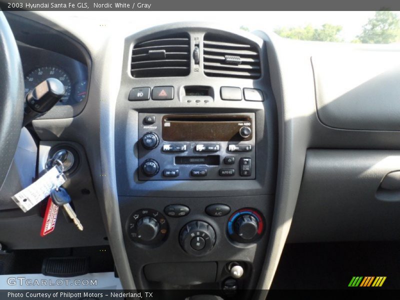 Nordic White / Gray 2003 Hyundai Santa Fe GLS