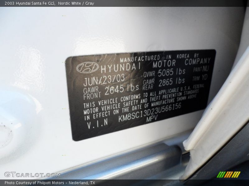Nordic White / Gray 2003 Hyundai Santa Fe GLS