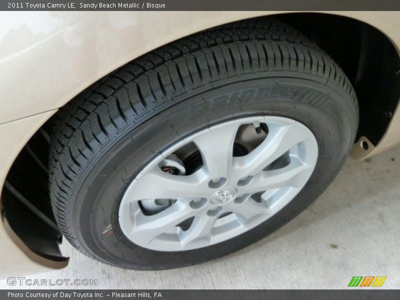 Sandy Beach Metallic / Bisque 2011 Toyota Camry LE