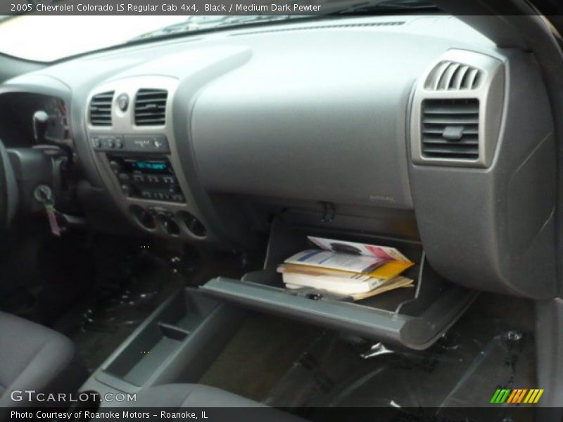 Black / Medium Dark Pewter 2005 Chevrolet Colorado LS Regular Cab 4x4