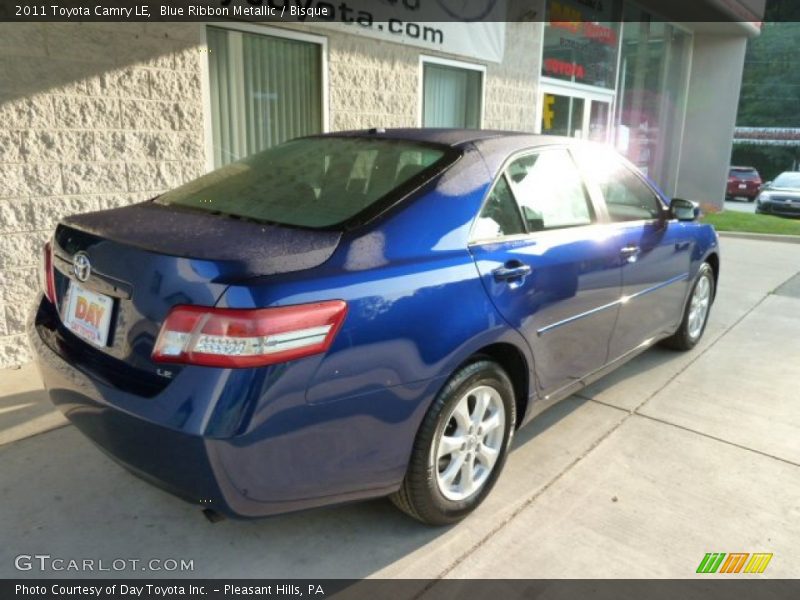 Blue Ribbon Metallic / Bisque 2011 Toyota Camry LE