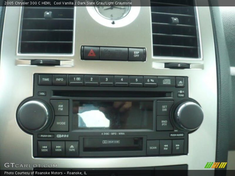 Cool Vanilla / Dark Slate Gray/Light Graystone 2005 Chrysler 300 C HEMI