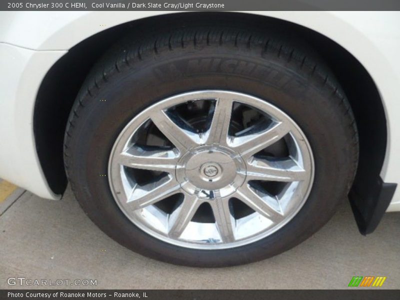 Cool Vanilla / Dark Slate Gray/Light Graystone 2005 Chrysler 300 C HEMI