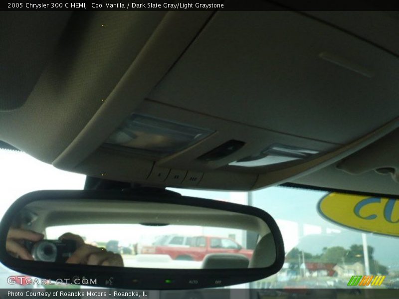 Cool Vanilla / Dark Slate Gray/Light Graystone 2005 Chrysler 300 C HEMI