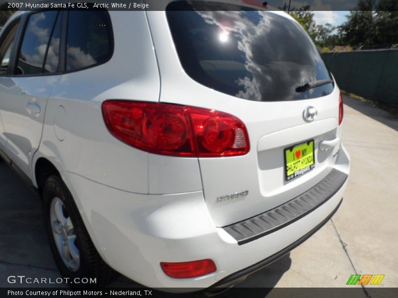 Arctic White / Beige 2007 Hyundai Santa Fe GLS