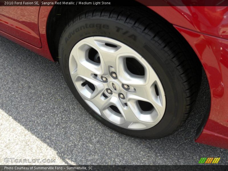 Sangria Red Metallic / Medium Light Stone 2010 Ford Fusion SE