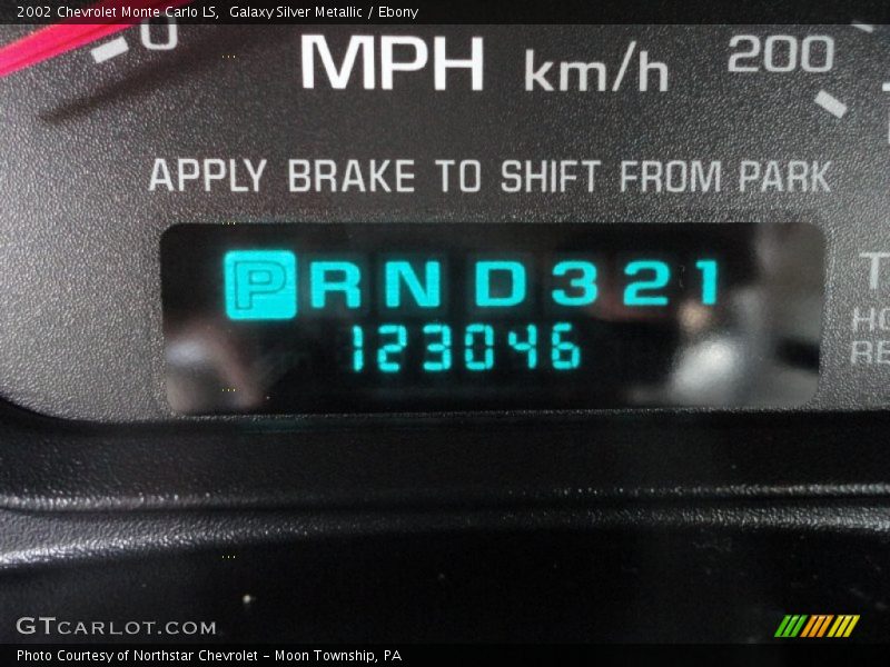 Galaxy Silver Metallic / Ebony 2002 Chevrolet Monte Carlo LS