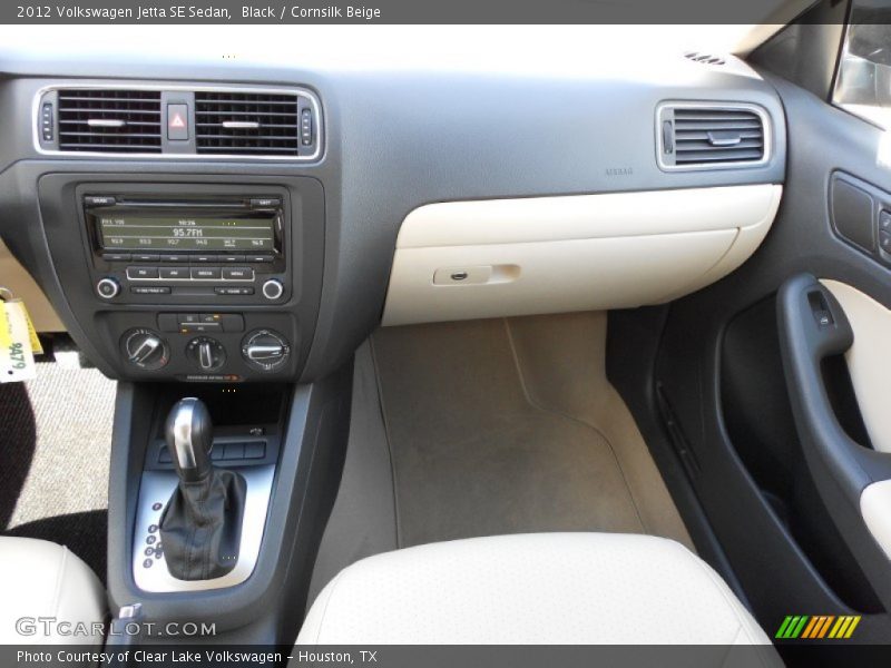 Black / Cornsilk Beige 2012 Volkswagen Jetta SE Sedan