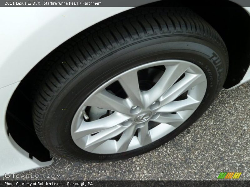 Starfire White Pearl / Parchment 2011 Lexus ES 350