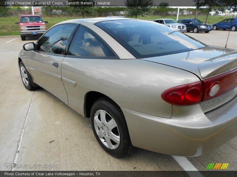 Sandrift Metallic / Neutral 2004 Chevrolet Cavalier LS Coupe