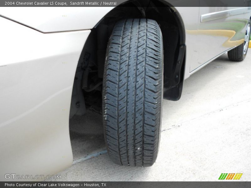 Sandrift Metallic / Neutral 2004 Chevrolet Cavalier LS Coupe