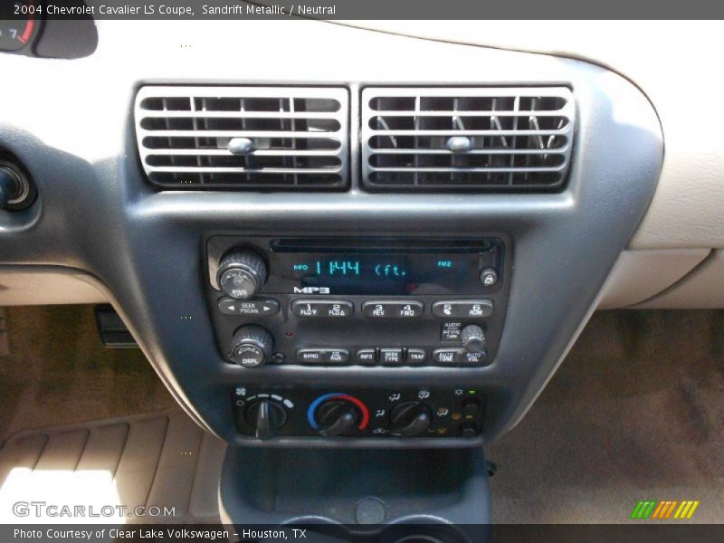 Controls of 2004 Cavalier LS Coupe