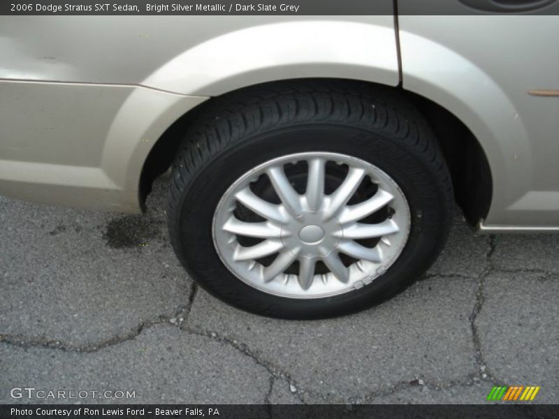 Bright Silver Metallic / Dark Slate Grey 2006 Dodge Stratus SXT Sedan