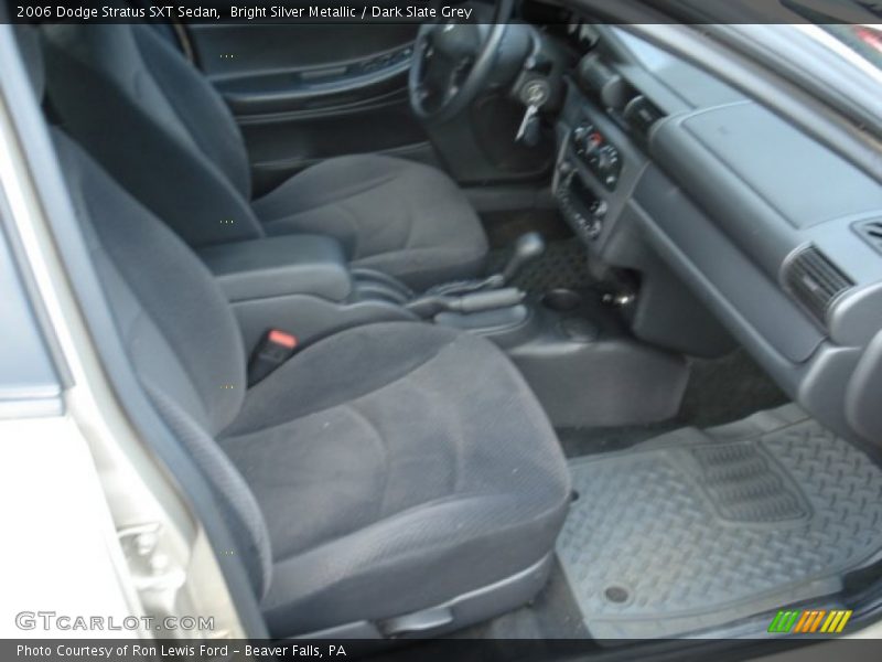 Bright Silver Metallic / Dark Slate Grey 2006 Dodge Stratus SXT Sedan