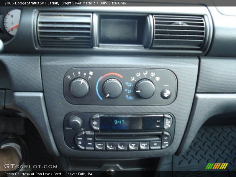 Bright Silver Metallic / Dark Slate Grey 2006 Dodge Stratus SXT Sedan