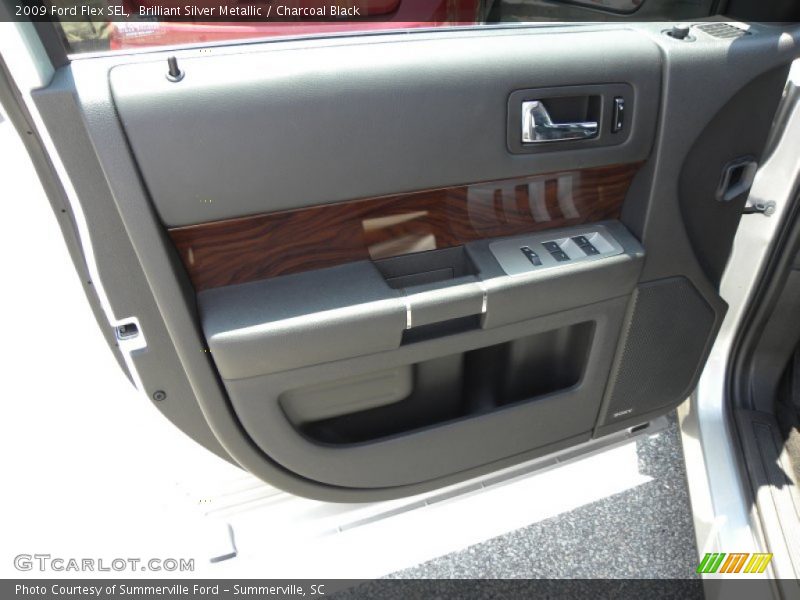 Brilliant Silver Metallic / Charcoal Black 2009 Ford Flex SEL