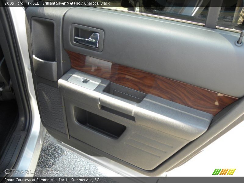 Brilliant Silver Metallic / Charcoal Black 2009 Ford Flex SEL