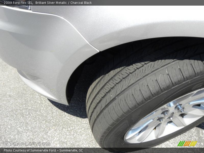 Brilliant Silver Metallic / Charcoal Black 2009 Ford Flex SEL