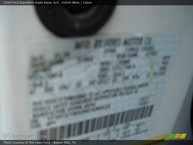 Oxford White / Camel 2009 Ford Expedition Eddie Bauer 4x4