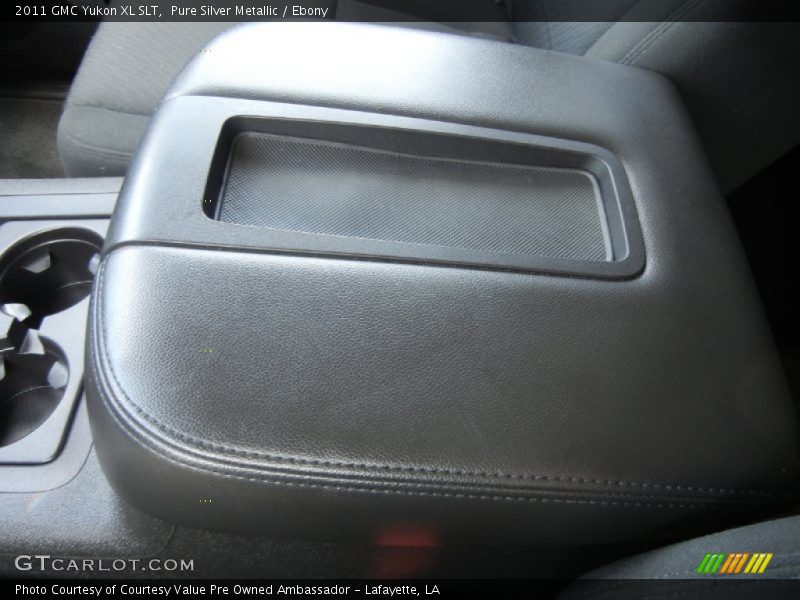 Pure Silver Metallic / Ebony 2011 GMC Yukon XL SLT