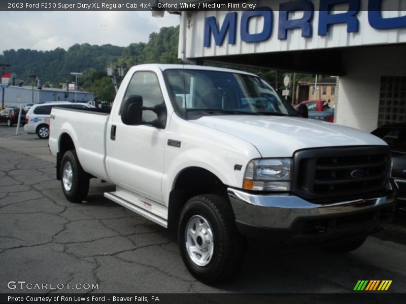 Oxford White / Medium Flint Grey 2003 Ford F250 Super Duty XL Regular Cab 4x4