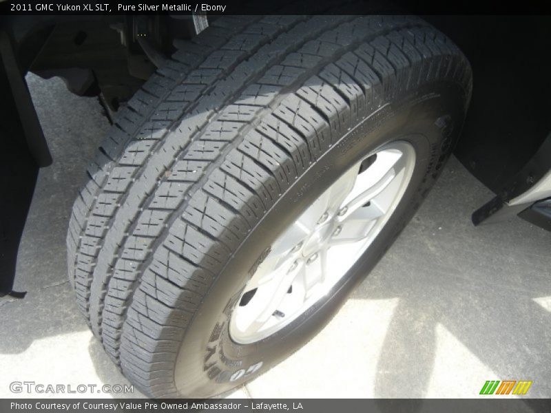 Pure Silver Metallic / Ebony 2011 GMC Yukon XL SLT