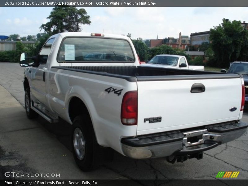 Oxford White / Medium Flint Grey 2003 Ford F250 Super Duty XL Regular Cab 4x4