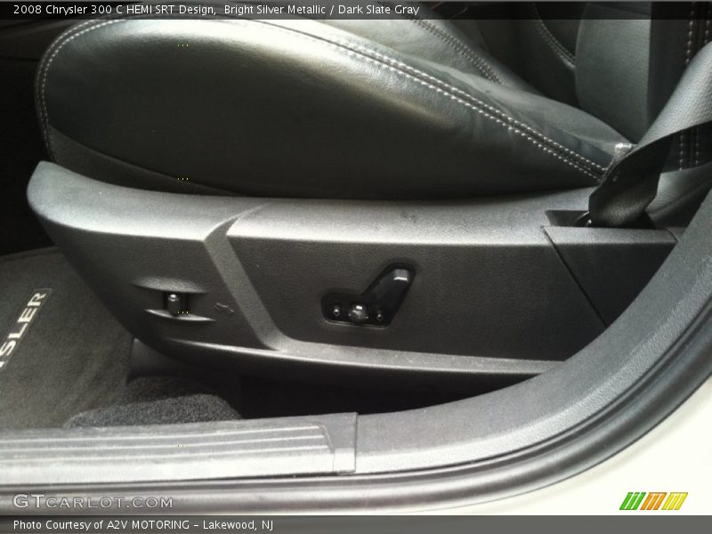 Bright Silver Metallic / Dark Slate Gray 2008 Chrysler 300 C HEMI SRT Design