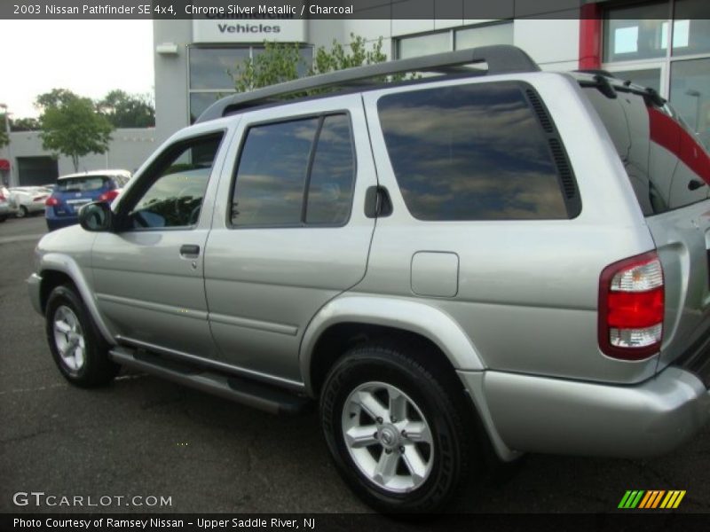 Chrome Silver Metallic / Charcoal 2003 Nissan Pathfinder SE 4x4