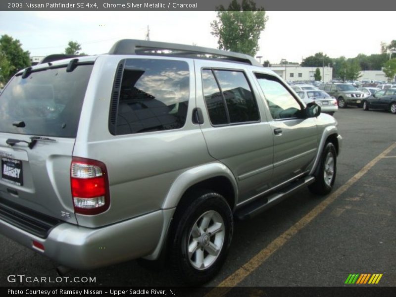 Chrome Silver Metallic / Charcoal 2003 Nissan Pathfinder SE 4x4