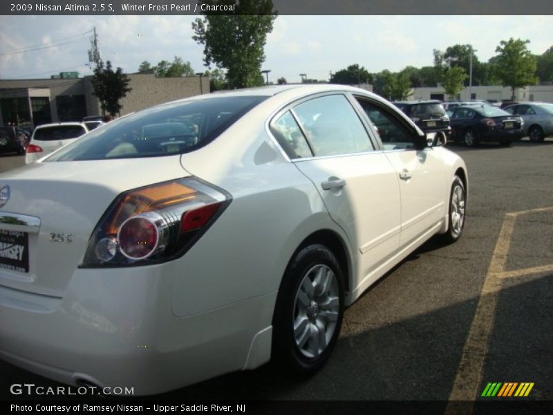 Winter Frost Pearl / Charcoal 2009 Nissan Altima 2.5 S
